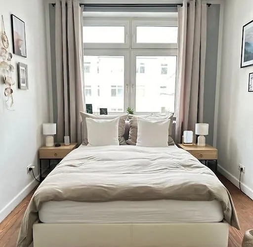 Lejlighed Lovely With Balcony, *