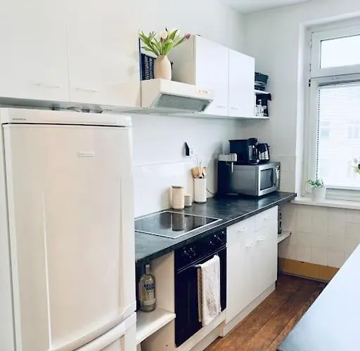 Apartment Lovely With Balcony, Hamburg