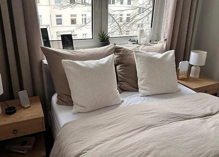 Lovely With Balcony, * Hamburg